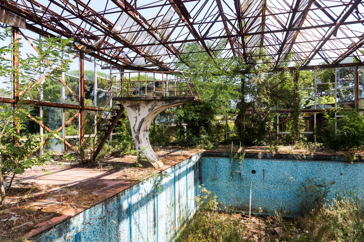 Recovering Nature: Naturalia: Chronicle Of Contemporary Ruins, Jonathan 